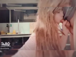 Hoá thân thành hộ lý xinh địt với bạn trai