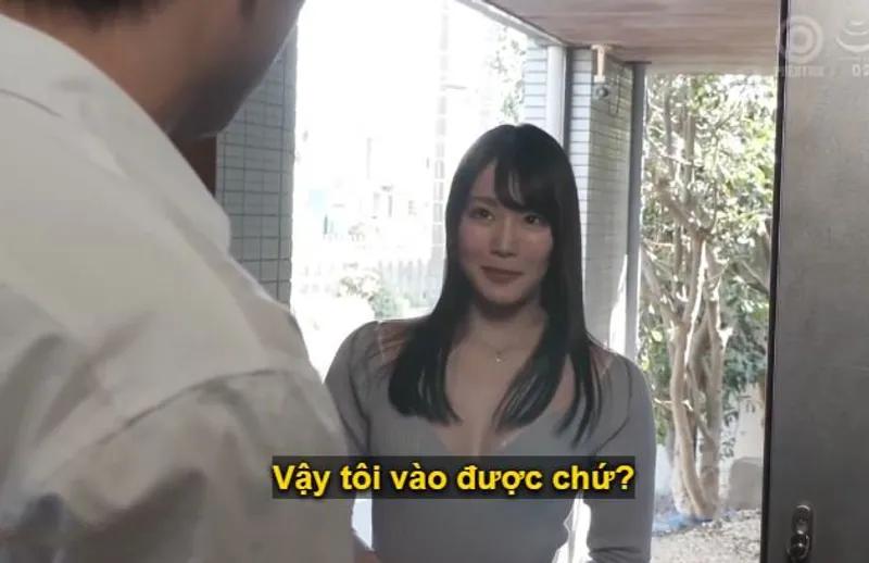 Anh chàng giàu có bên cạnh bị cô em hàng xóm xinh đẹp có chồng mới dọn về dụ dỗ quan hệ.